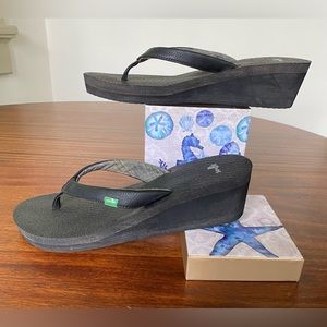 Sanuk Women’s Yoga Mat Wedge Flip Flops Sandals Black Size 8 COMFY NICE!